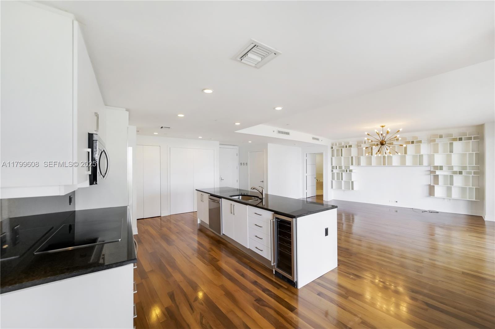 901 Brickell Key Boulevard 607, Miami, FL 33131 photo 5