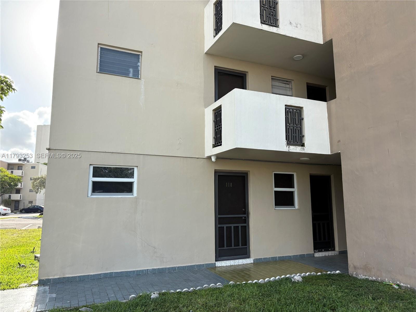 1680 NE 191st Street 118-2, Miami, FL 33179 photo 2