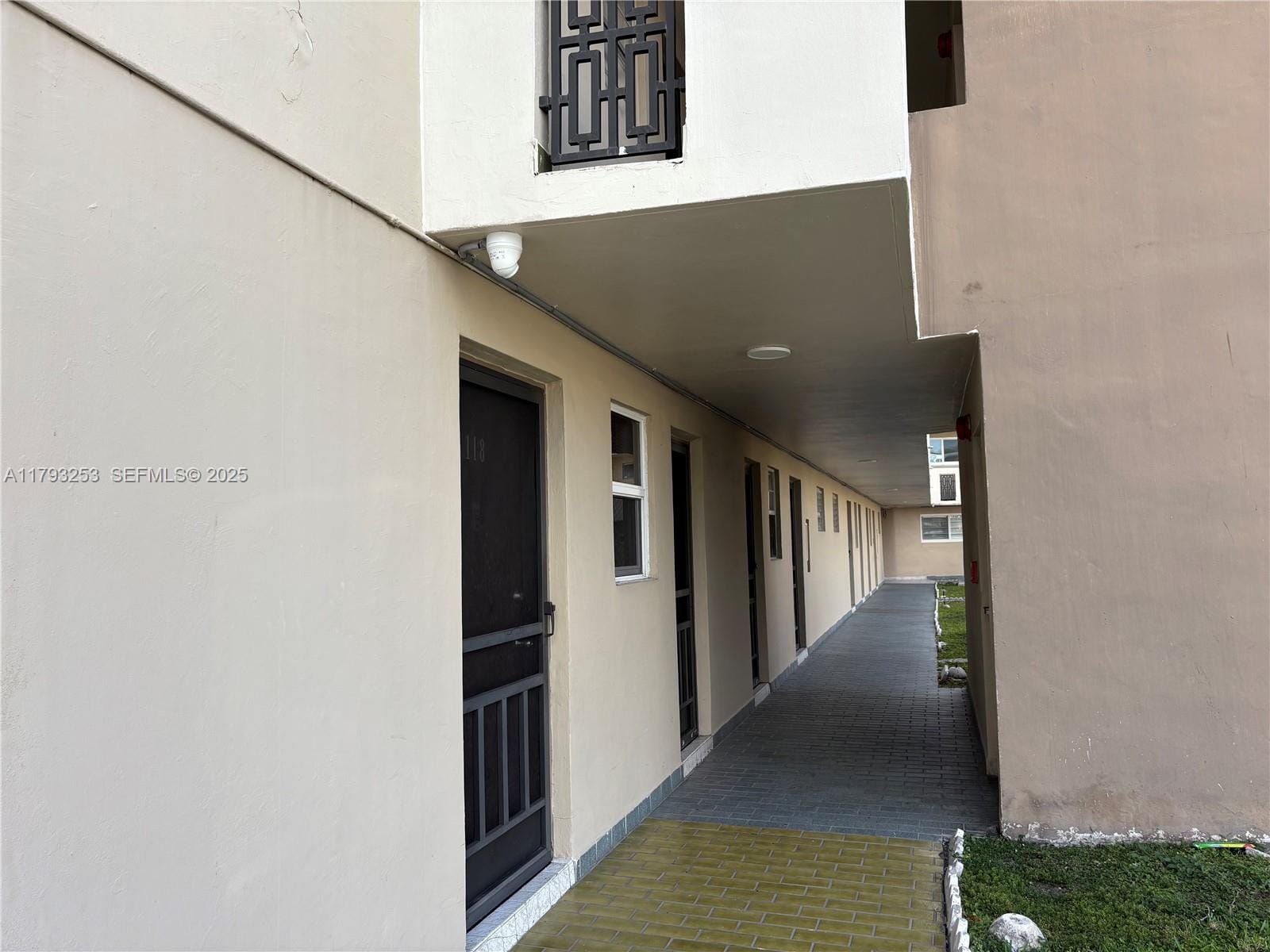 1680 NE 191st Street 118-2, Miami, FL 33179 photo 3