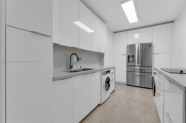 4200 Hillcrest 307, sold in Hillcrest East No 24 Cond, Hollywood, FL