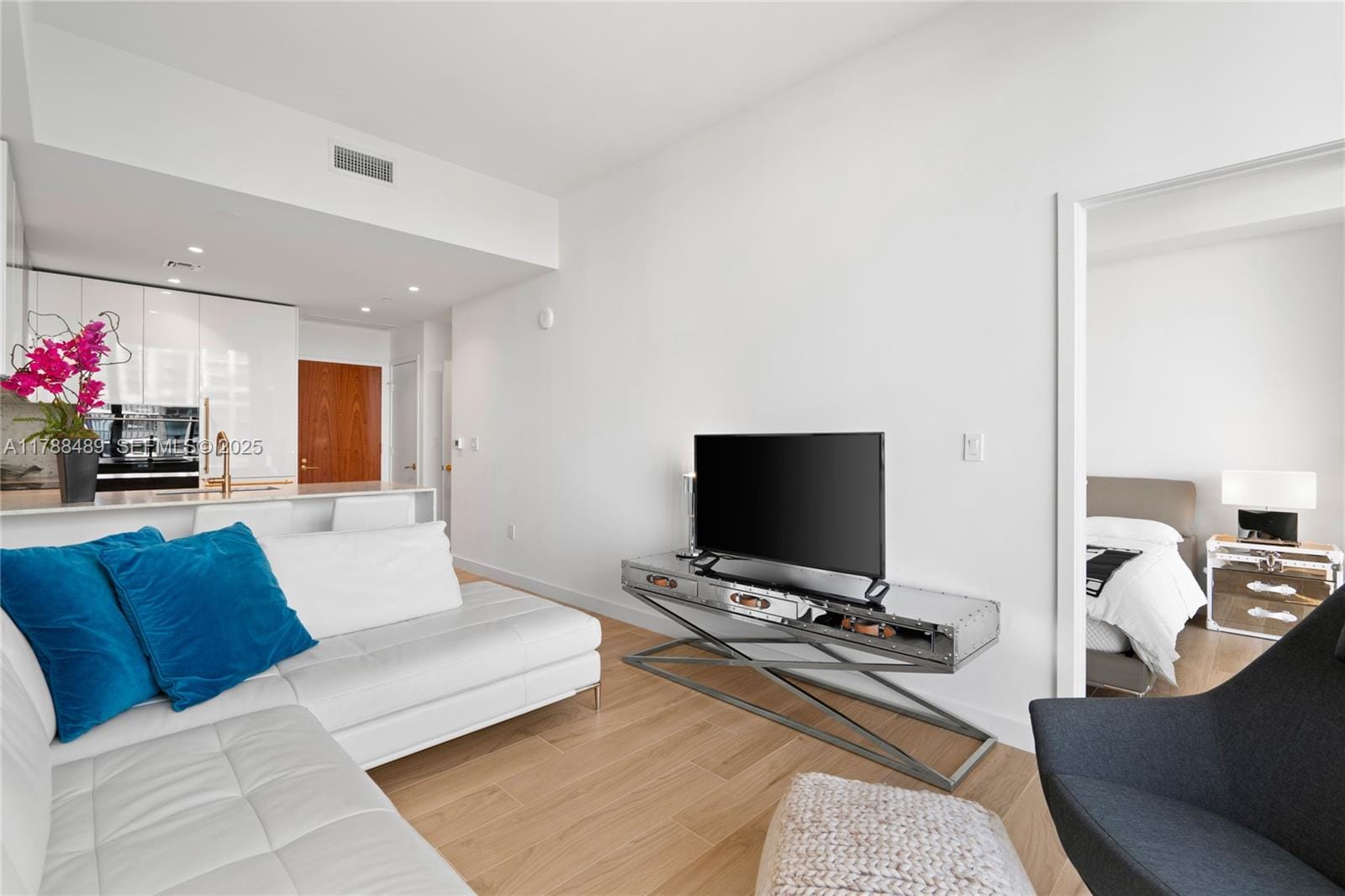 2678 Tigertail Avenue 615 — photo 12