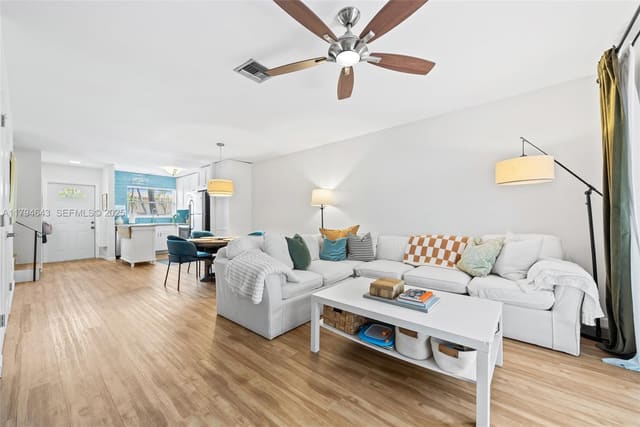 450 SE 7th Street 234, sold in Townhouse East 1 Condo, Dania Beach, FL