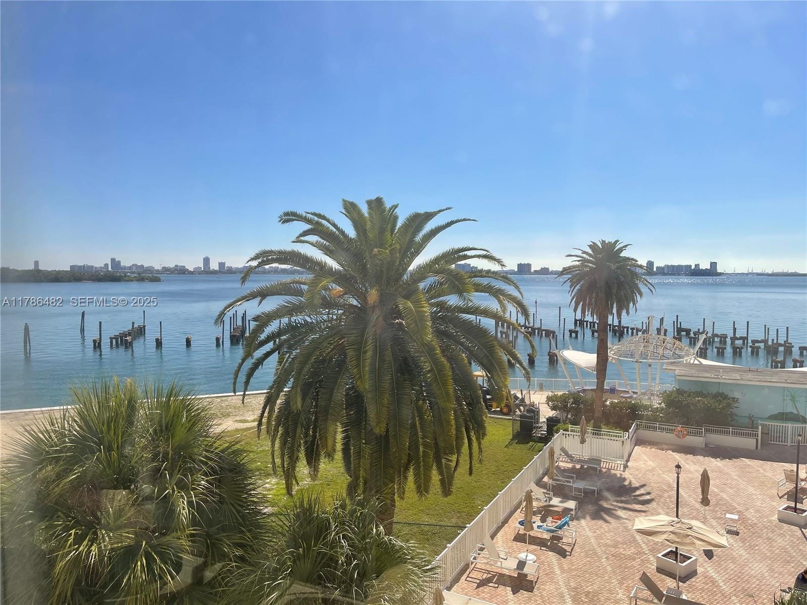 11111 Biscayne Boulevard 4F, Miami, FL 33181 photo 2
