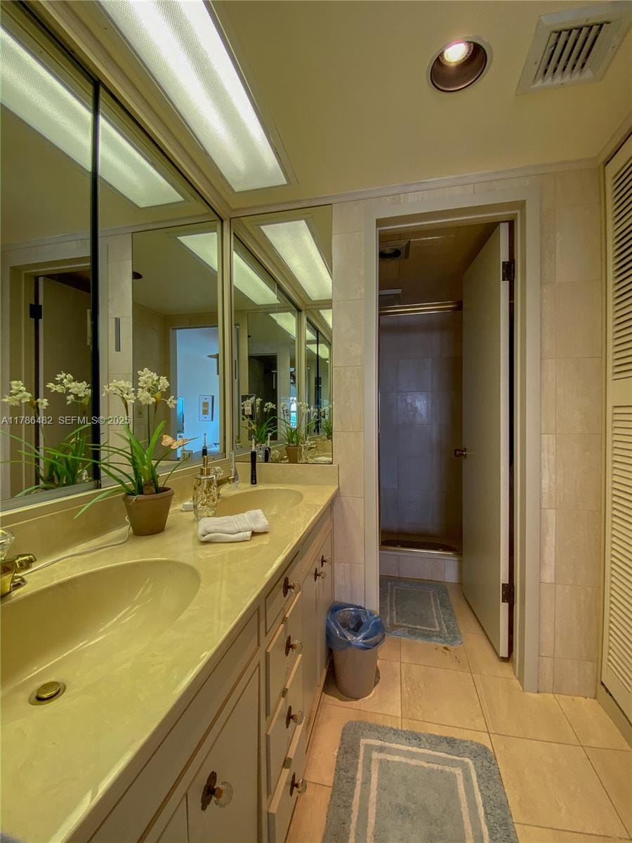 11111 Biscayne Boulevard 4F, Miami, FL 33181 photo 23