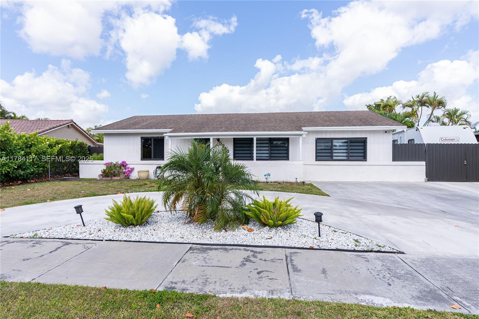 5244 SW 134th Court, Miami, FL 33175 photo 2
