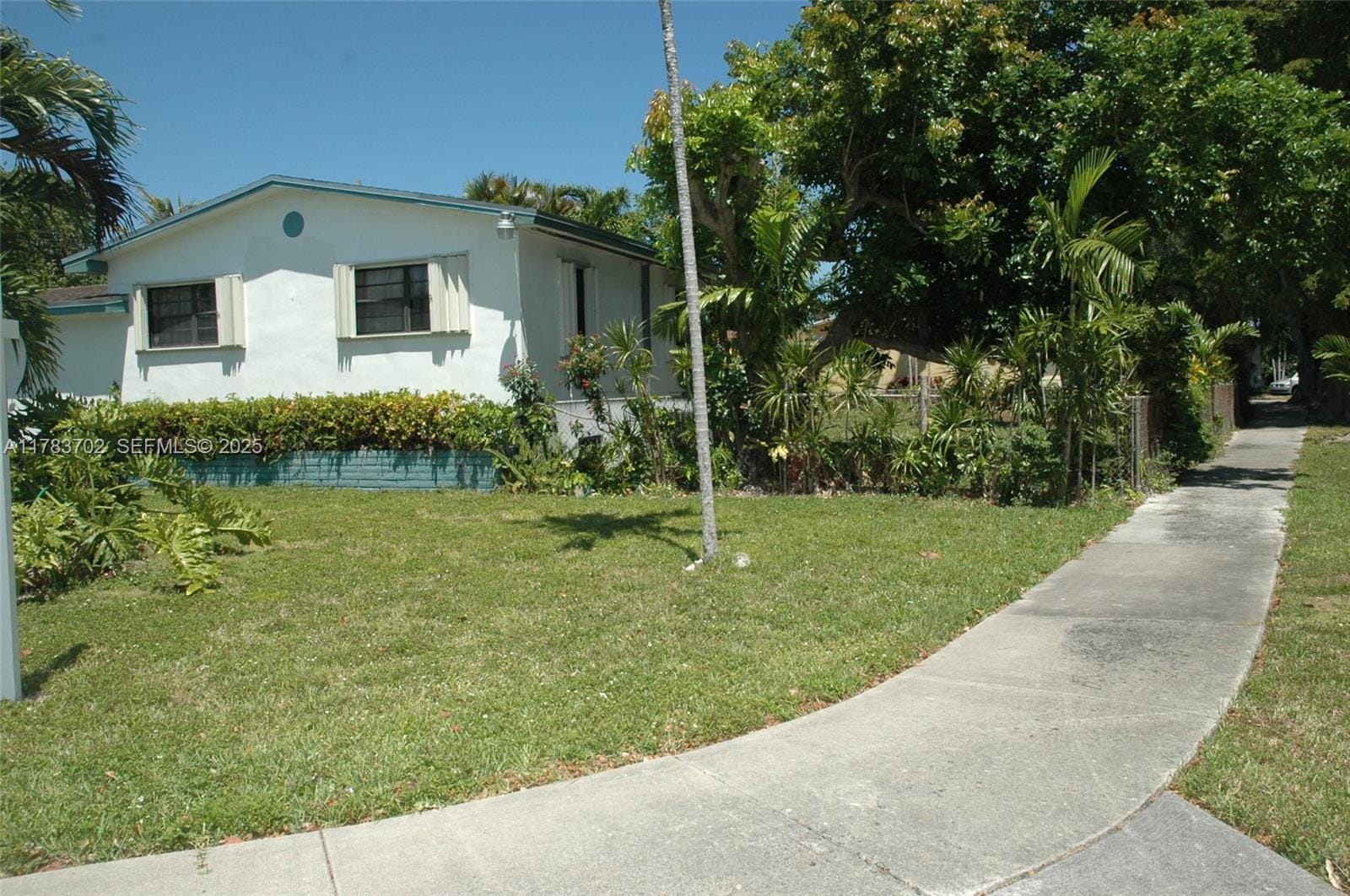 761 NW 197th Terrace, Miami Gardens, FL 33169 photo 2