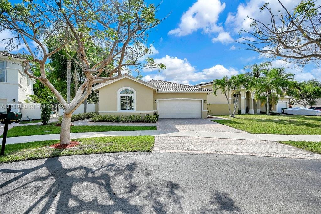4643 NW 94th Place, Doral, FL 33178