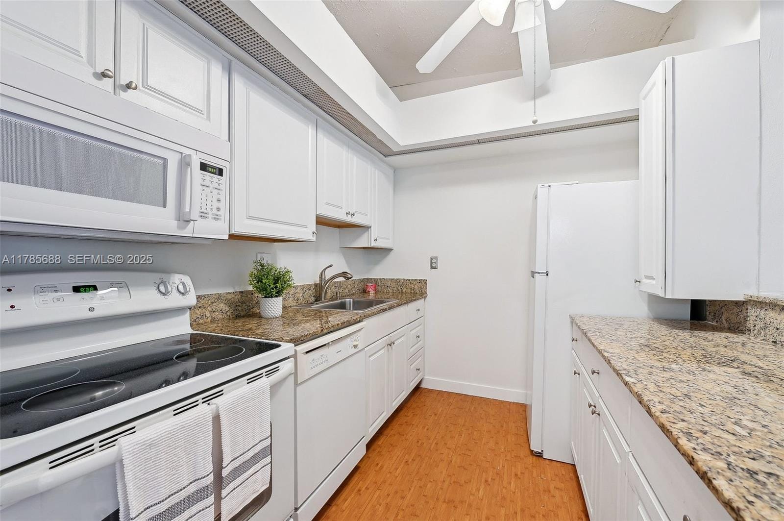 15492 Lakes Of Delray Boulevard 205, Delray Beach, FL 33484 photo 11