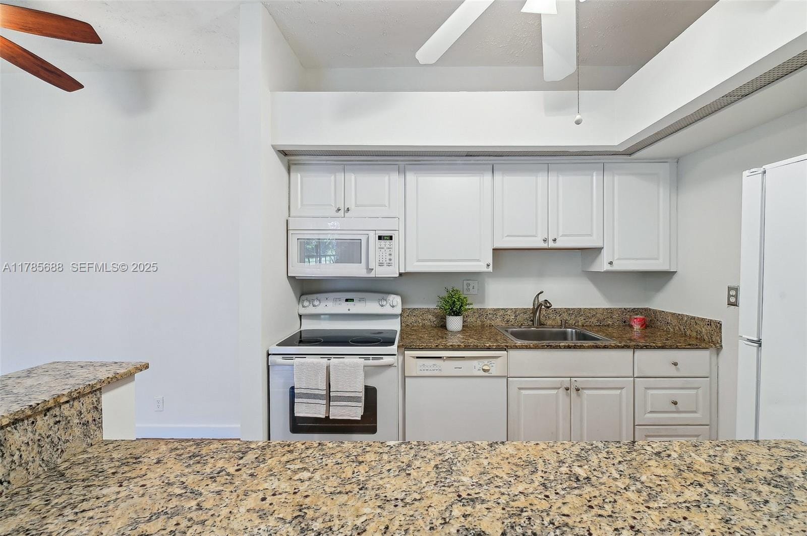 15492 Lakes Of Delray Boulevard 205, Delray Beach, FL 33484 photo 12