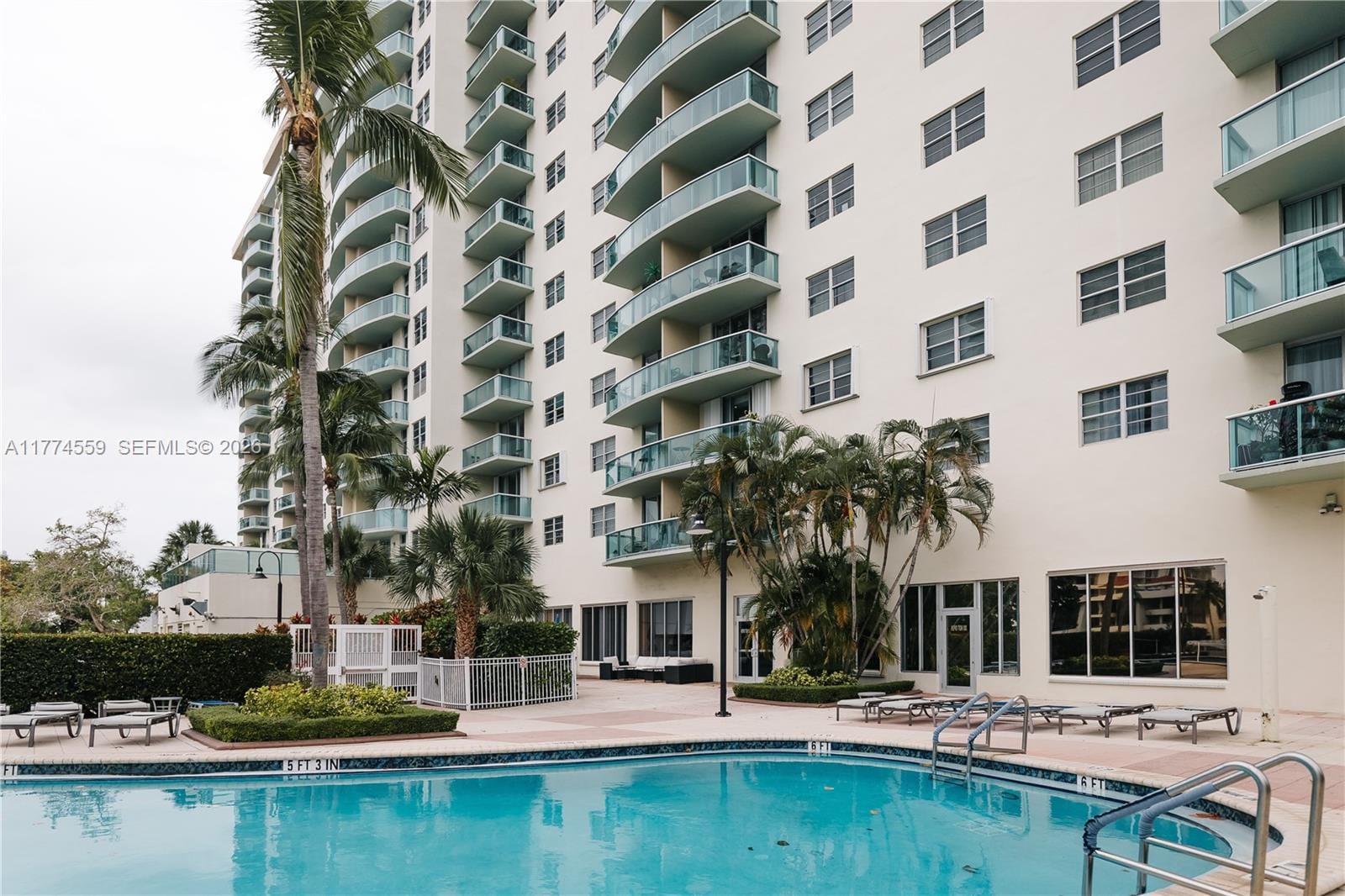 19390 Collins Avenue 1614 — photo 2