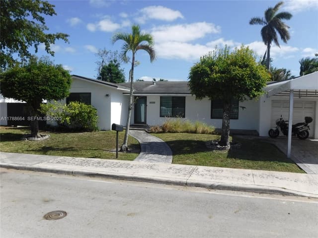 2020 NE 203rd Street, Highland Lakes, Miami, FL