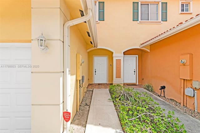 8308 Santa Monica Avenue, sold in Santa Monica, Tamarac, FL