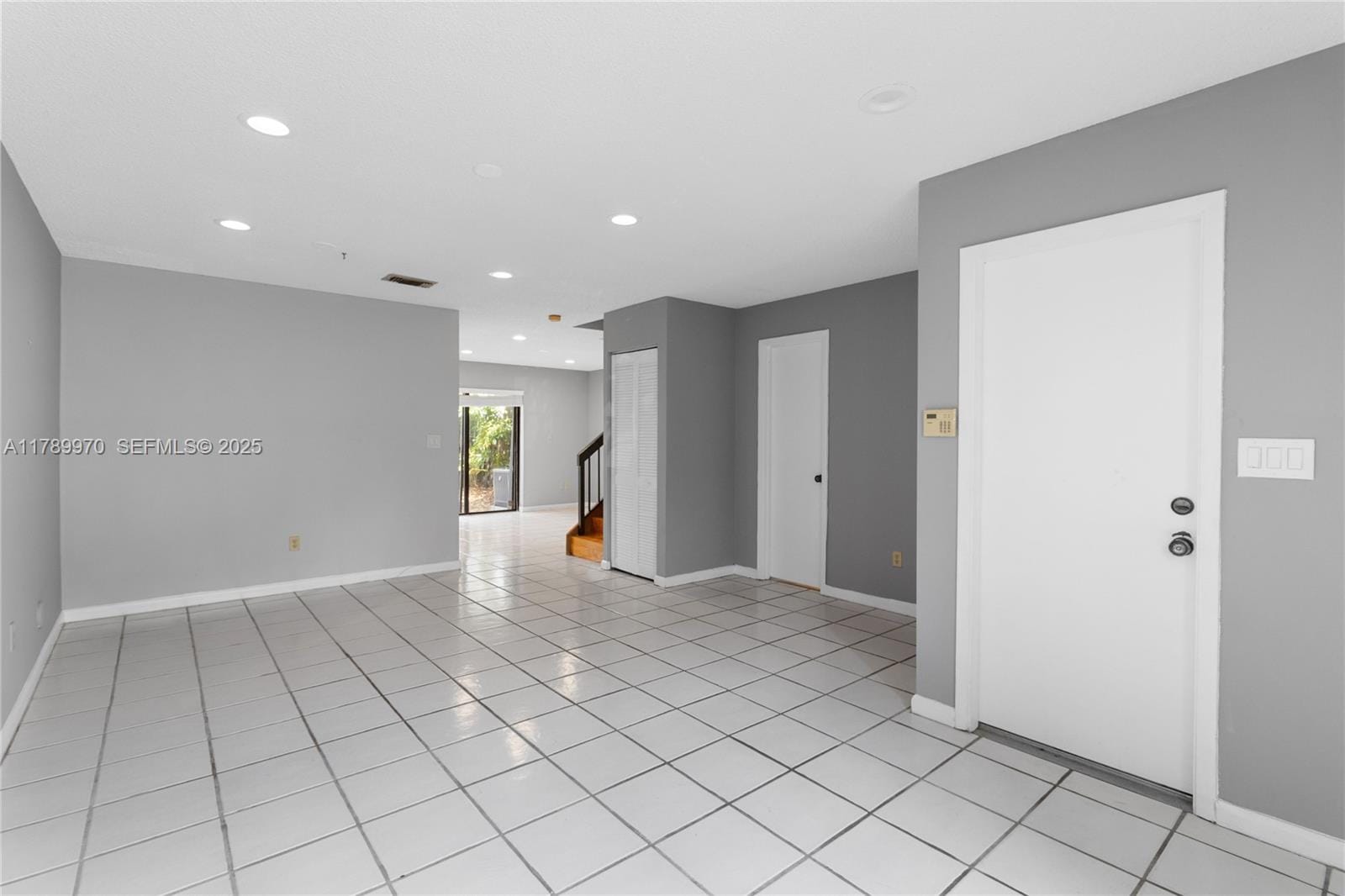11048 SW 154th Court — photo 4