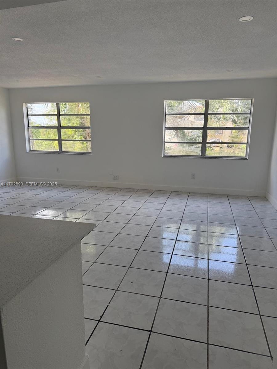1350 W 53rd Street 33, Hialeah, FL 33012 photo 2
