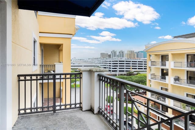 8390 SW 72nd Avenue 517, sold in Colonnade At Dadeland Se, Miami, FL