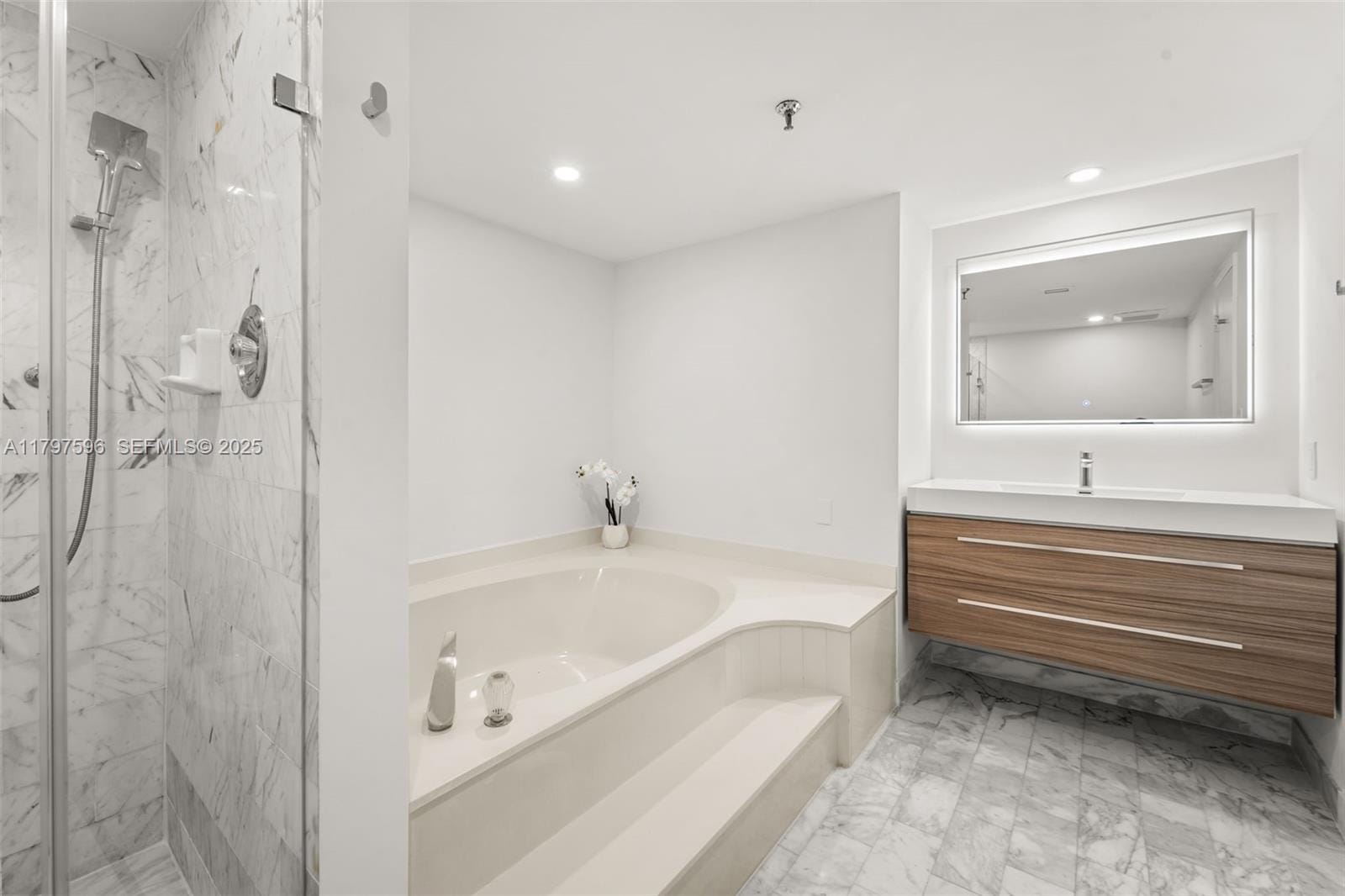 9 Island Avenue 814, Miami Beach, FL 33139 photo 27