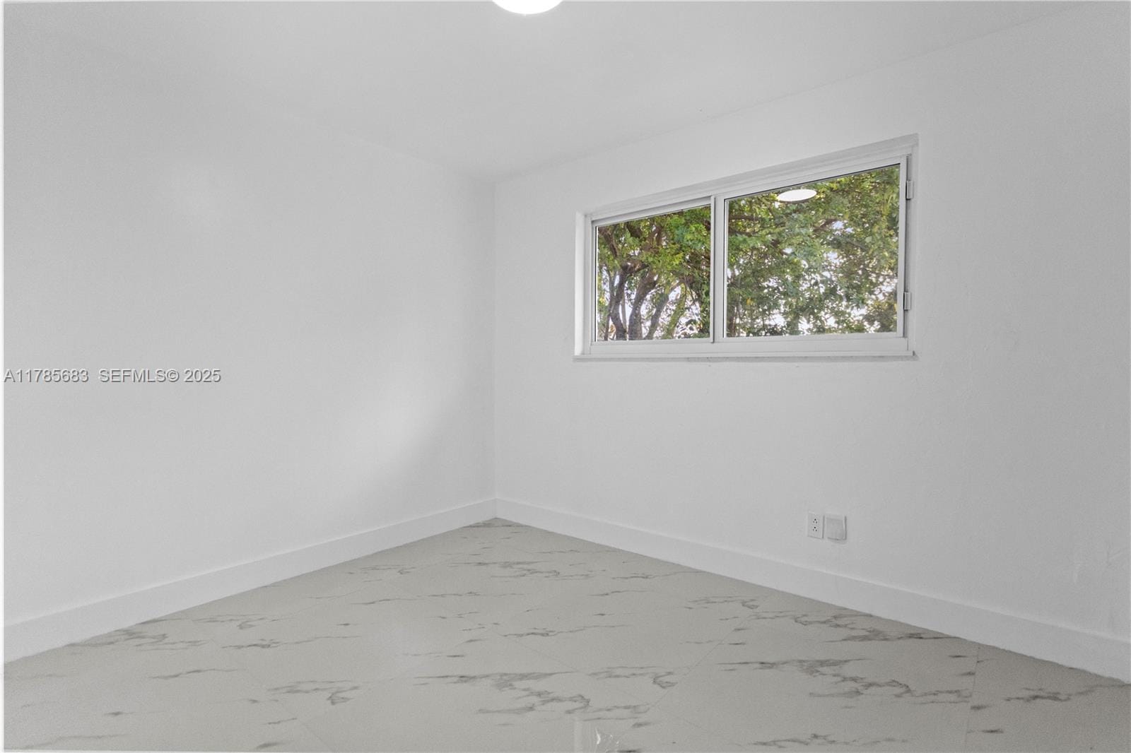18420 NW 42nd Avenue, Miami Gardens, FL 33055 photo 24