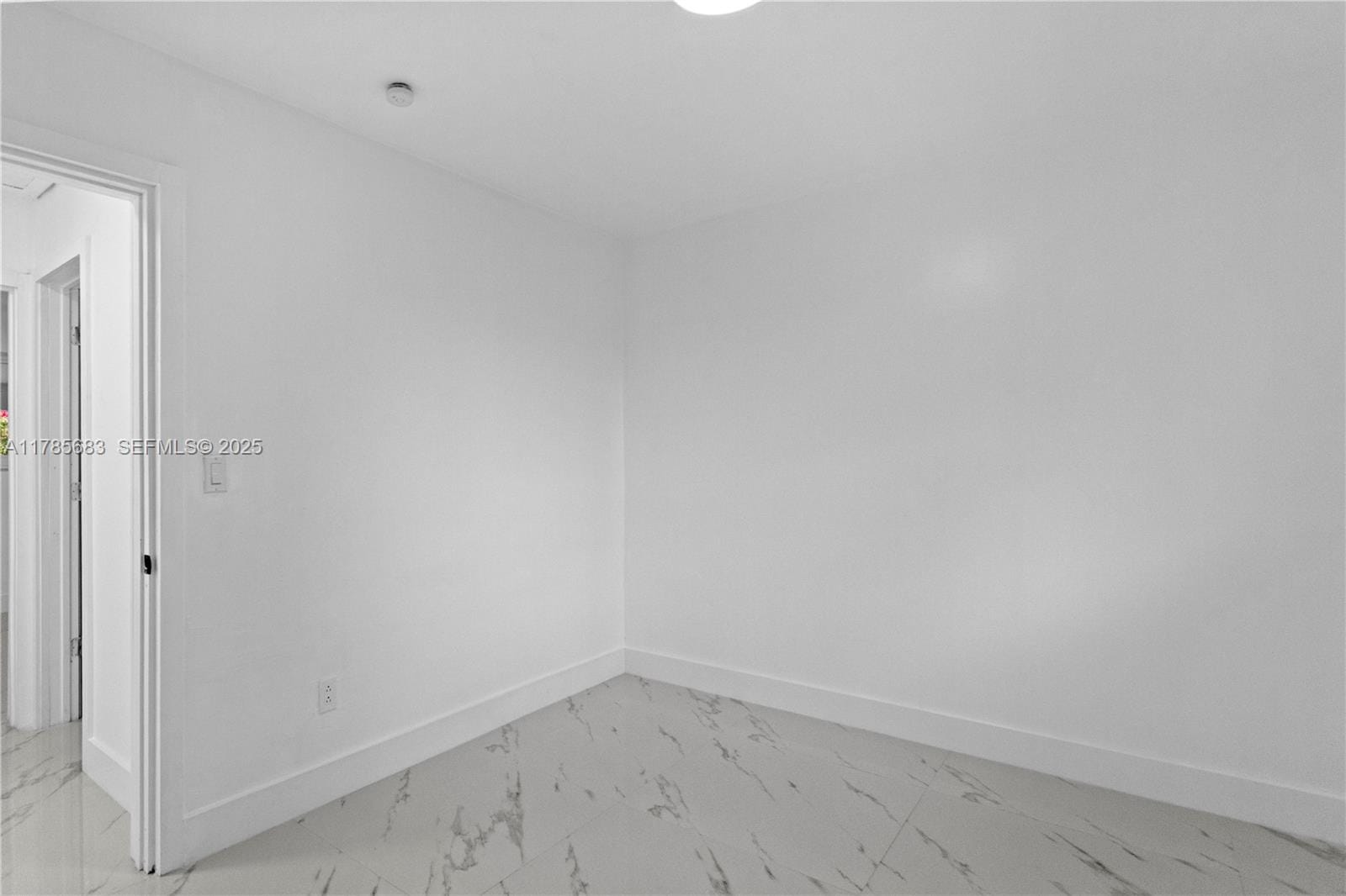 18420 NW 42nd Avenue, Miami Gardens, FL 33055 photo 25