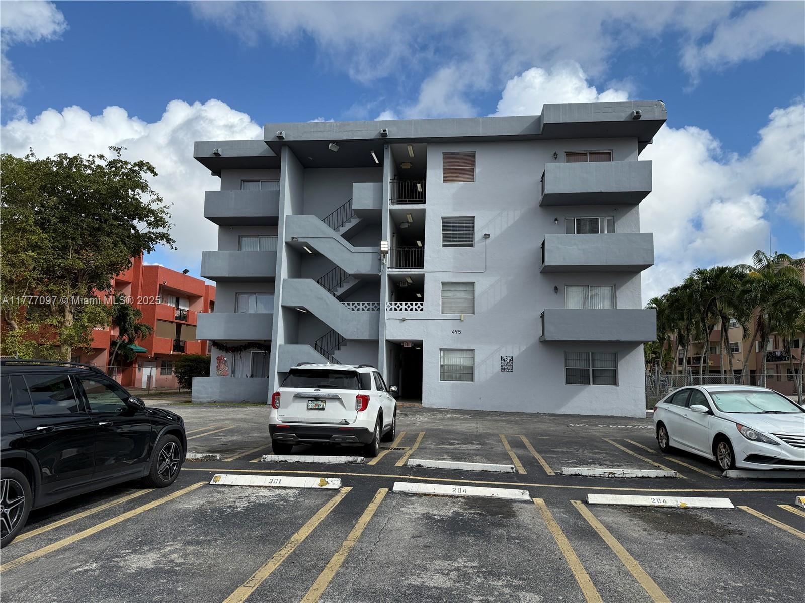 495 NW 72nd Avenue 305 — photo 2