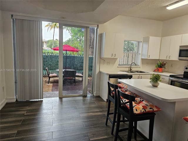 6101 NW 114th Court 124, Doral, FL 33178