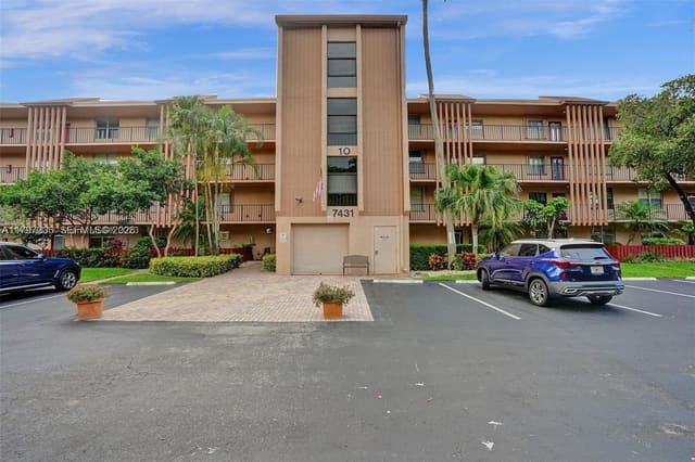 7431 NW 1st Street 407, sold in Palm Lakes Condo, Margate, FL