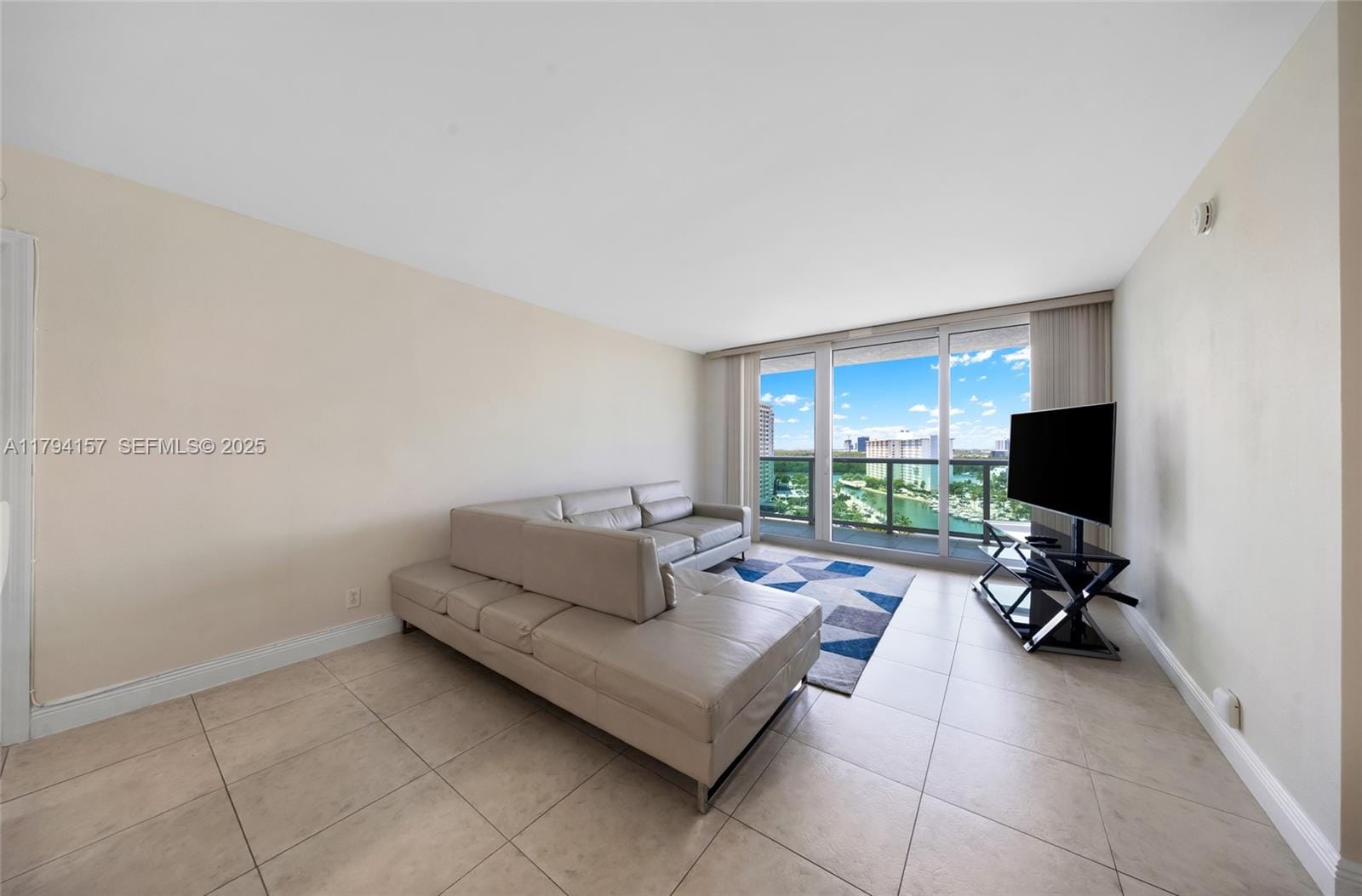 100 Bayview Drive 1403, Sunny Isles Beach, FL 33160 photo 4