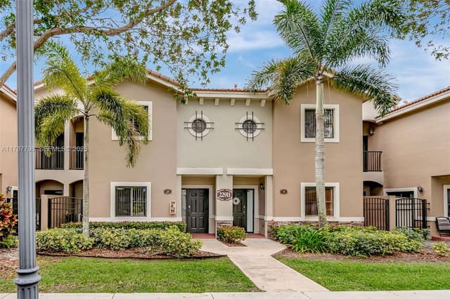 22911 SW 88th Place 4-21, Cutler Bay, FL 33190