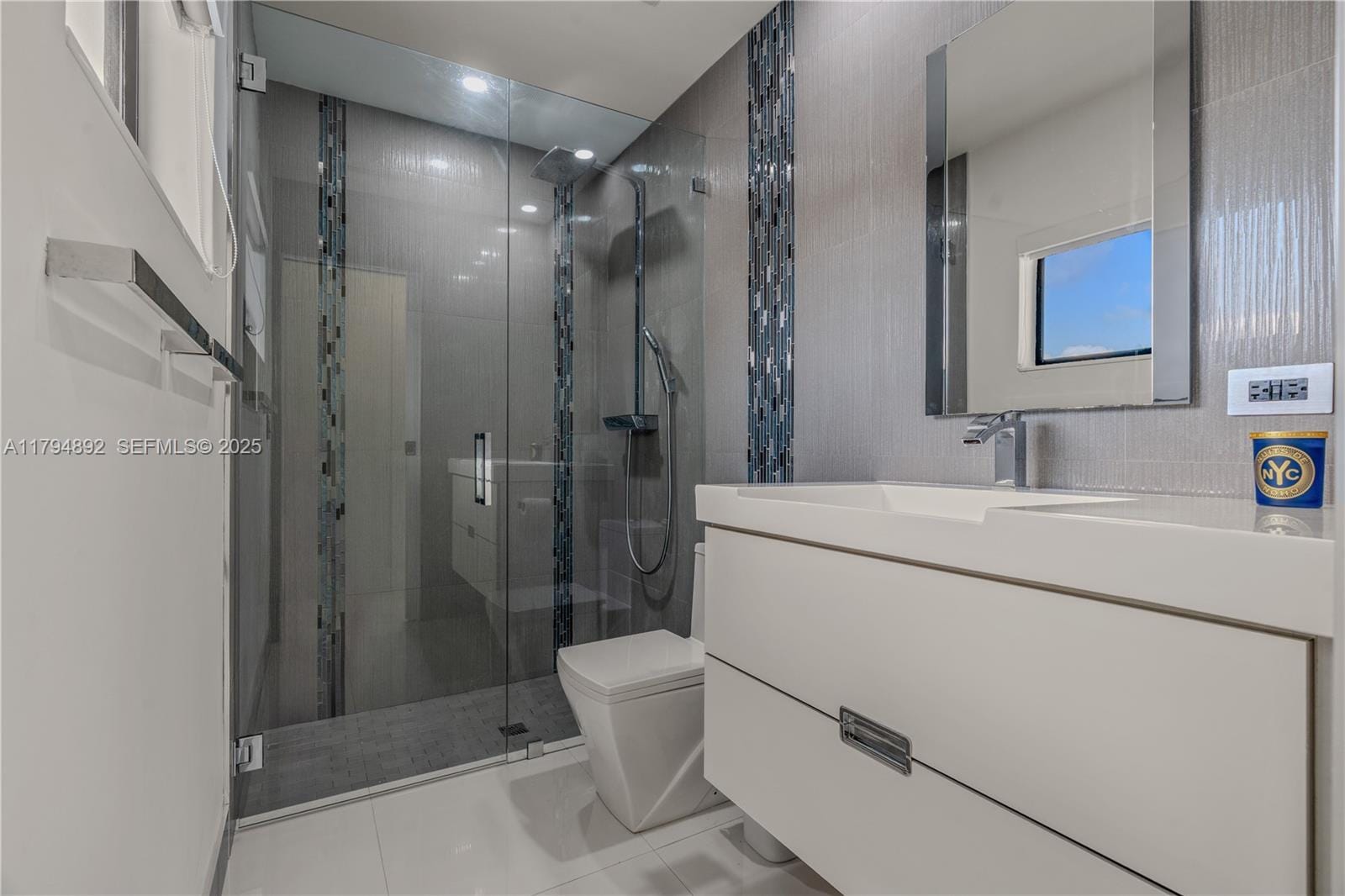 2901 Village Green Drive, Miami, FL 33175 photo 25