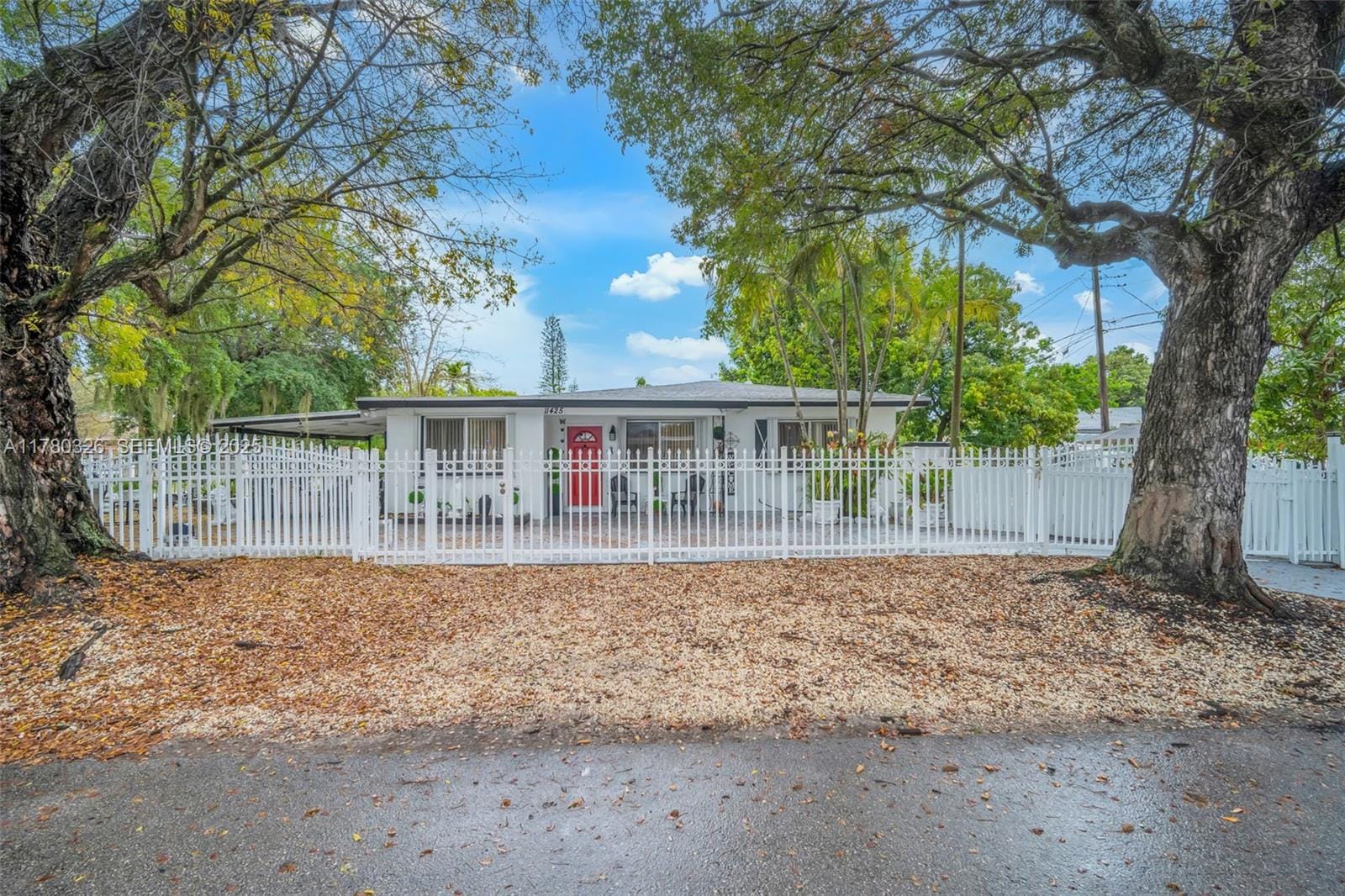 11425 NW 18th Avenue, Miami, FL 33167 photo 2