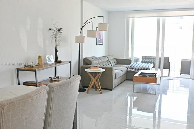 947 Lenox Avenue 504, sold in Lenox View, Miami Beach, FL