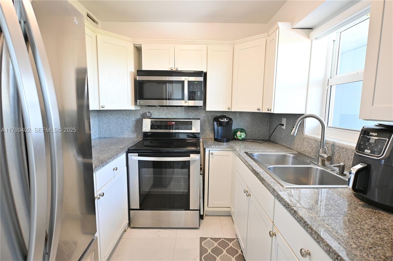 947 Lenox Avenue 504, Miami Beach, FL 33139 photo 17