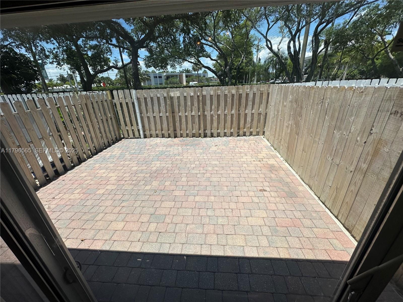 878 Crystal Lake Drive — photo 12