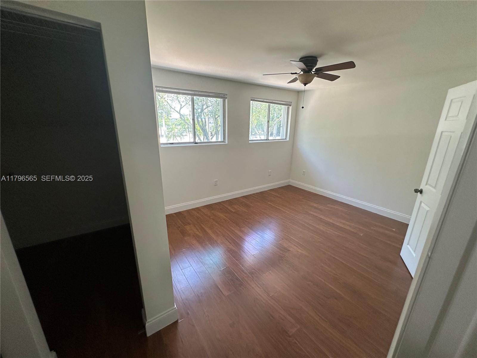 878 Crystal Lake Drive — photo 6