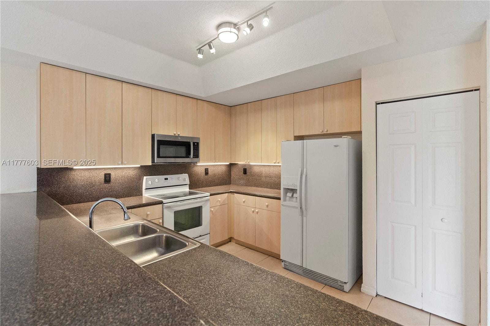 20868 SW 89th Path, Cutler Bay, FL 33189 photo 16