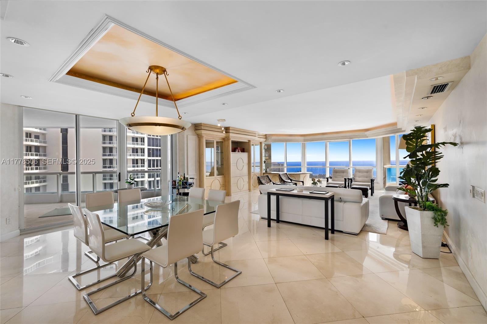 21150 Point Place 2106, Aventura, FL 33180