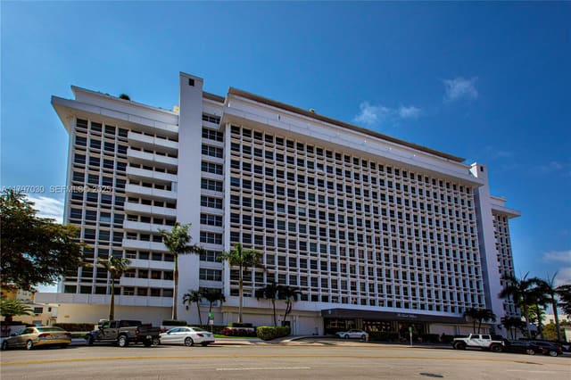 700 Biltmore Way 1016, Coral Gables, FL 33134