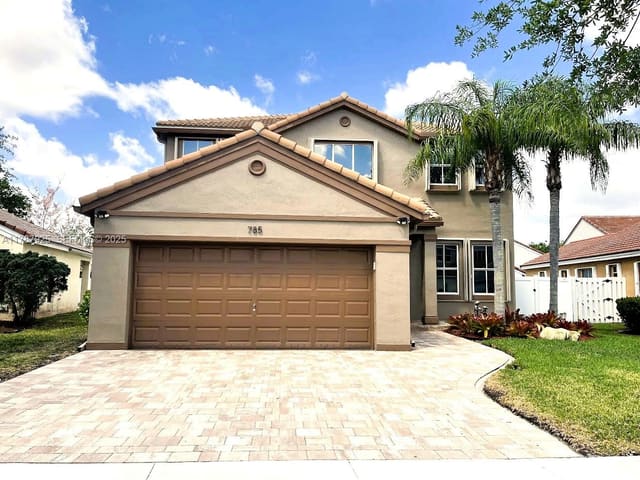 785 Falling Water Road, Weston, FL 33326