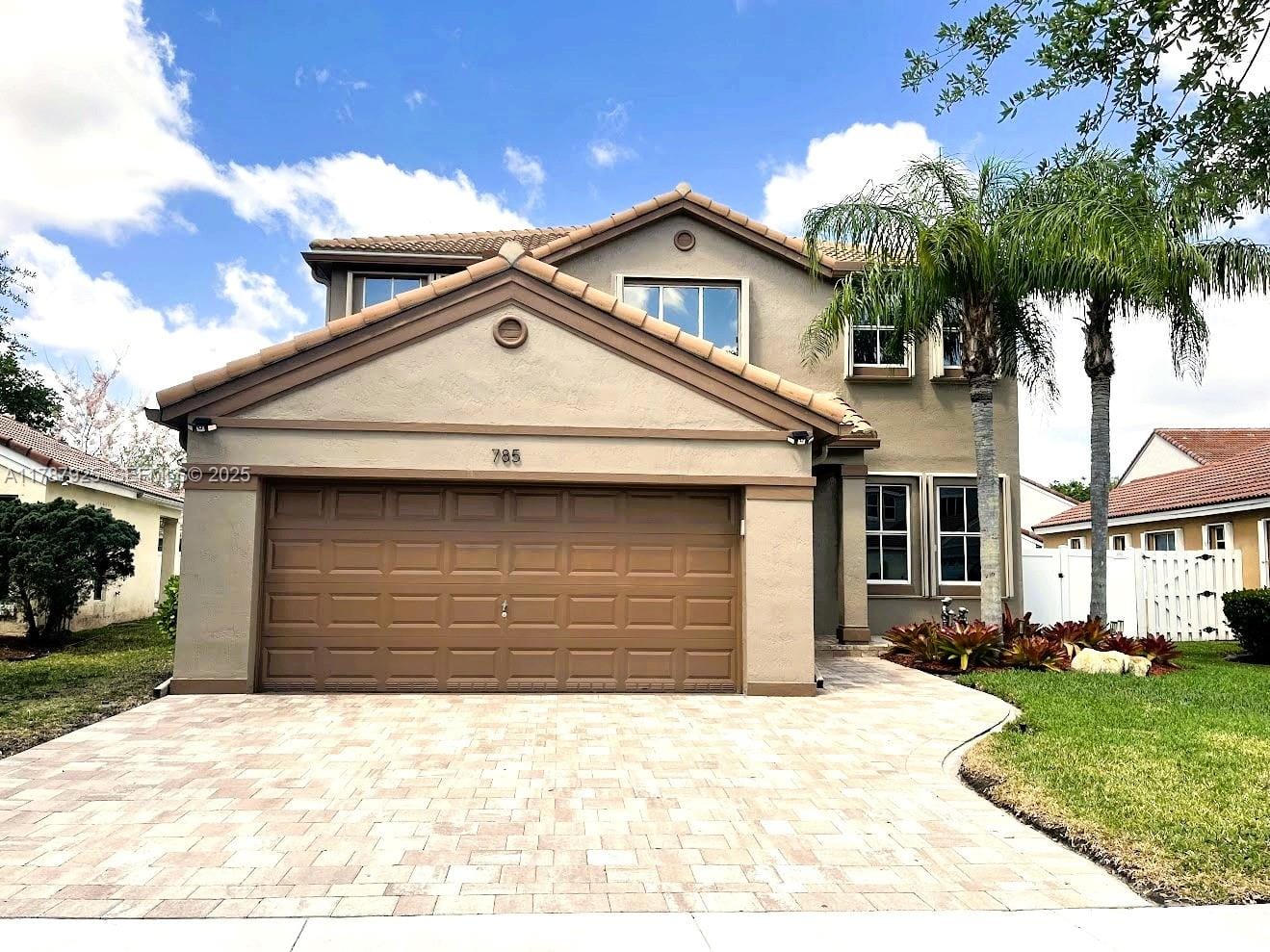 785 Falling Water Road, Weston, FL 33326 - photo 1 of 30