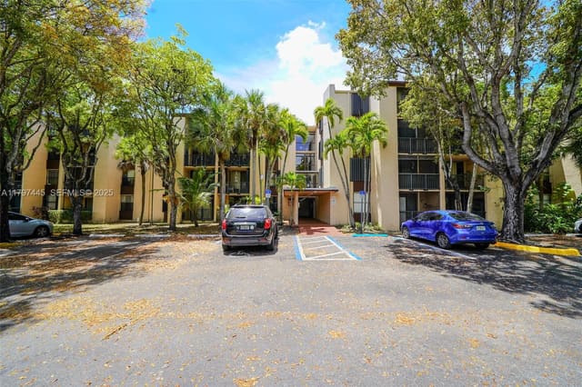 14201 N Kendall Drive 411D, Miami, FL 33186