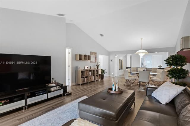 16279 Laurel Drive 5, Weston, FL 33326
