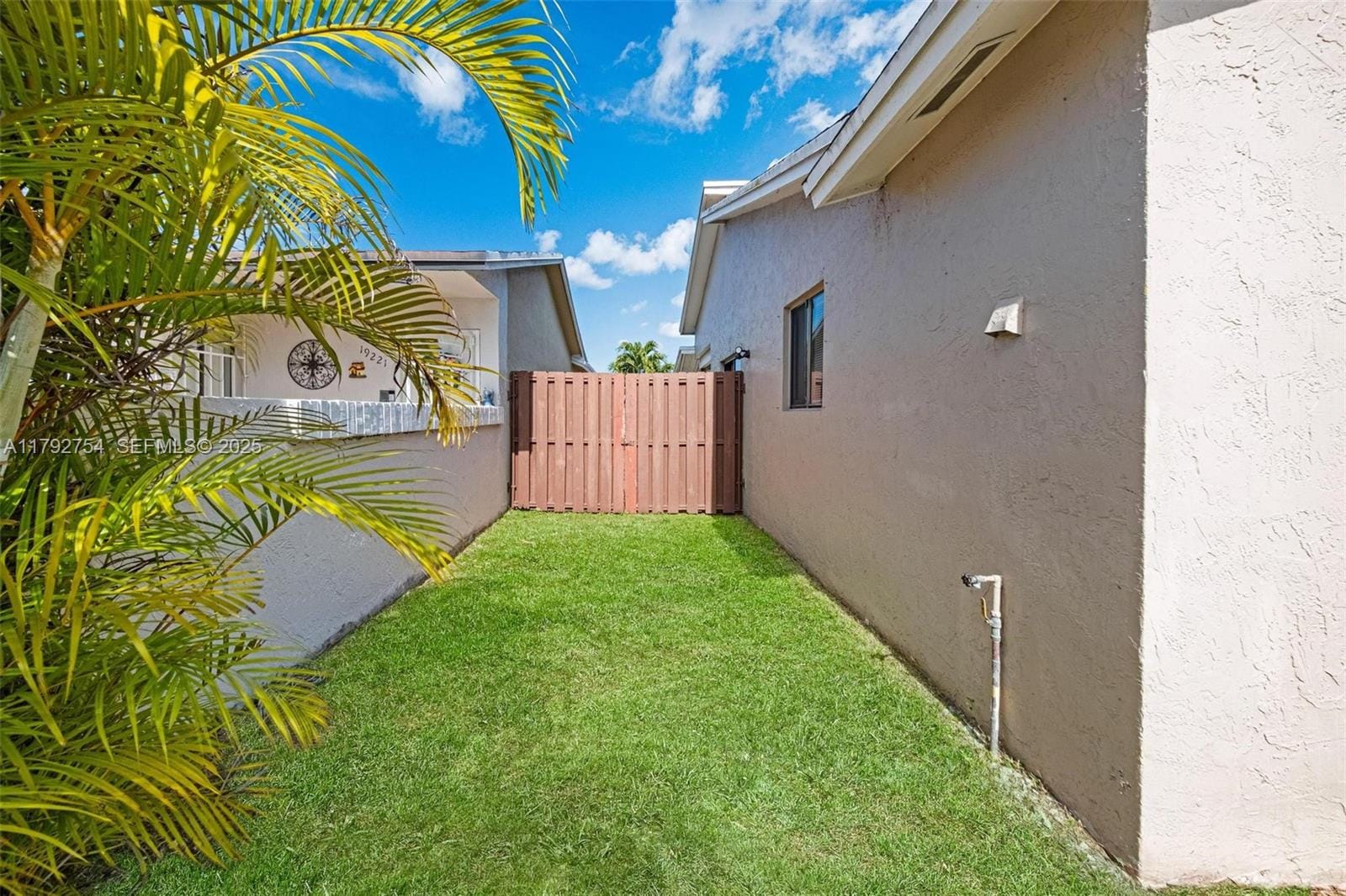 19231 SW 121st Avenue, Miami, FL 33177 photo 3