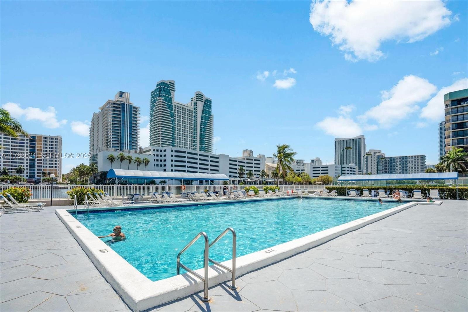 600 Parkview Drive 422(+DEN), Hallandale Beach, FL 33009 photo 19