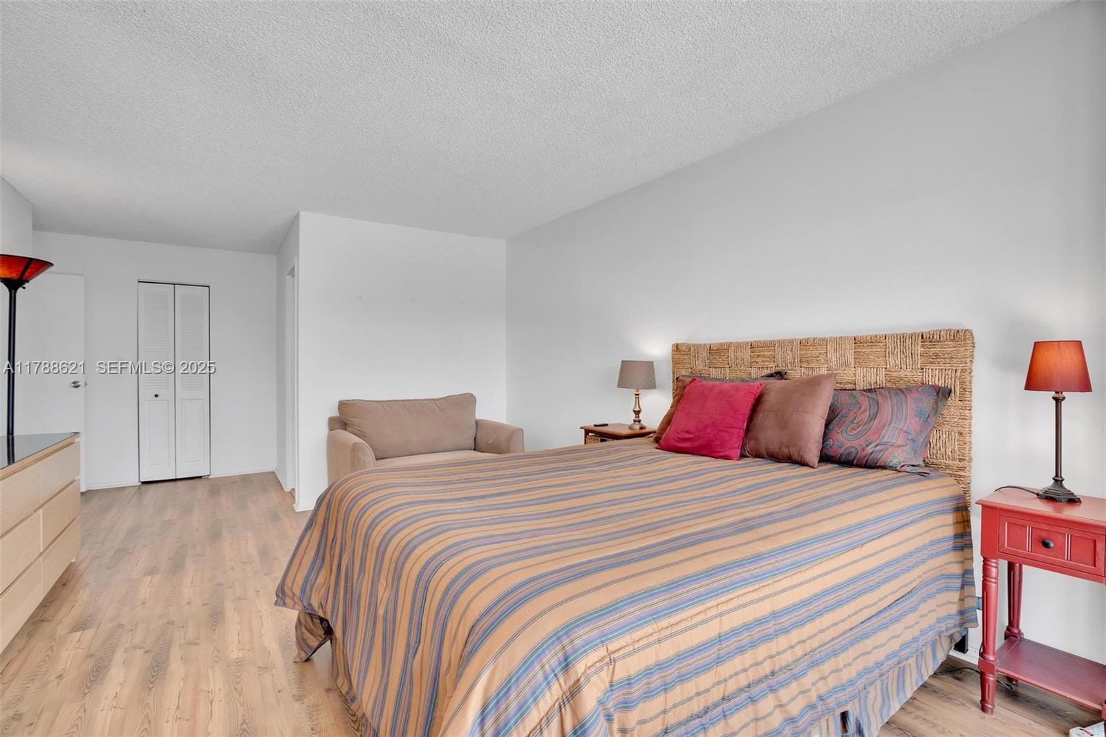 600 Parkview Drive 422(+DEN), Hallandale Beach, FL 33009 photo 23