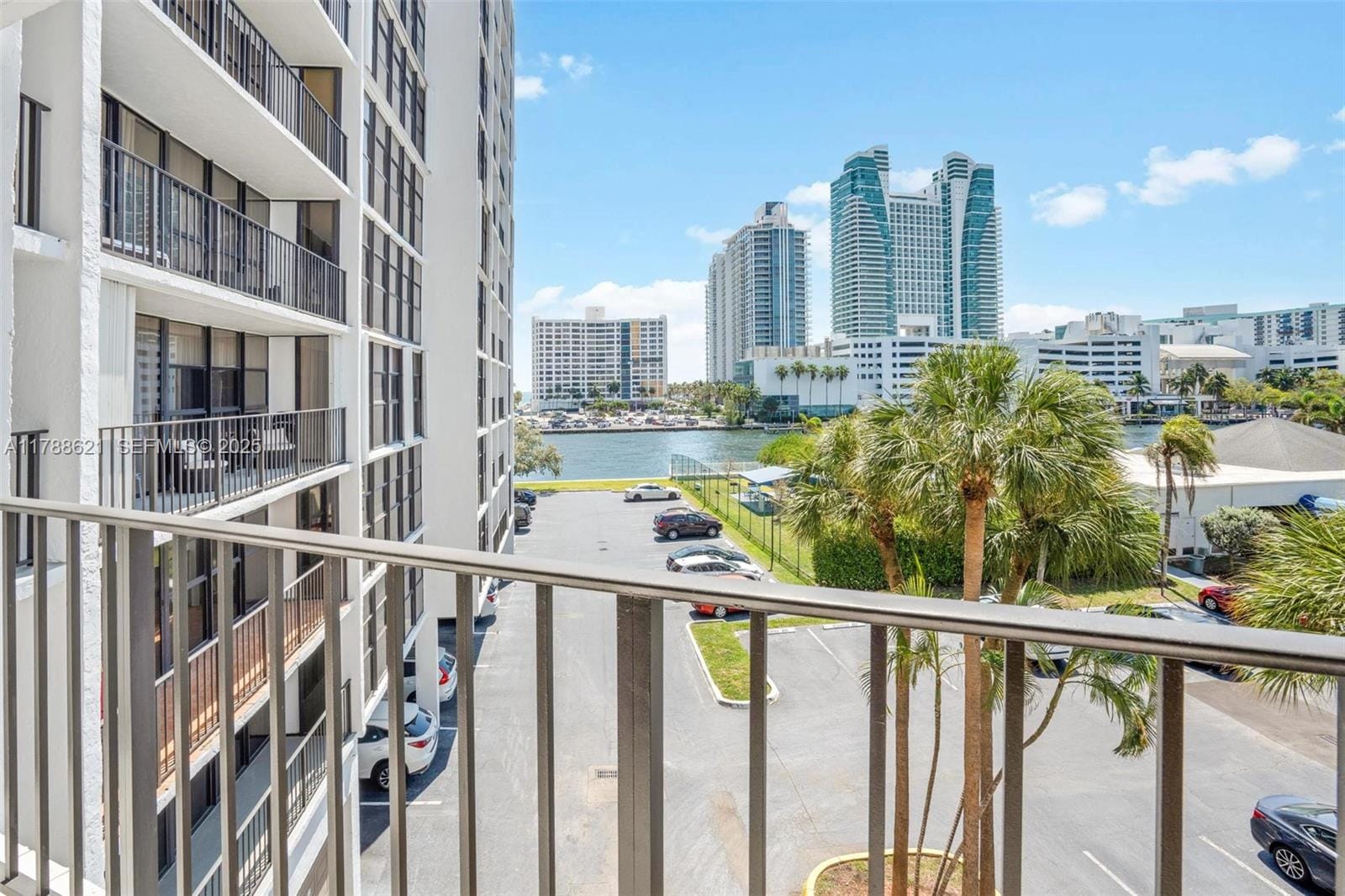 600 Parkview Drive 422(+DEN), Hallandale Beach, FL 33009 photo 26