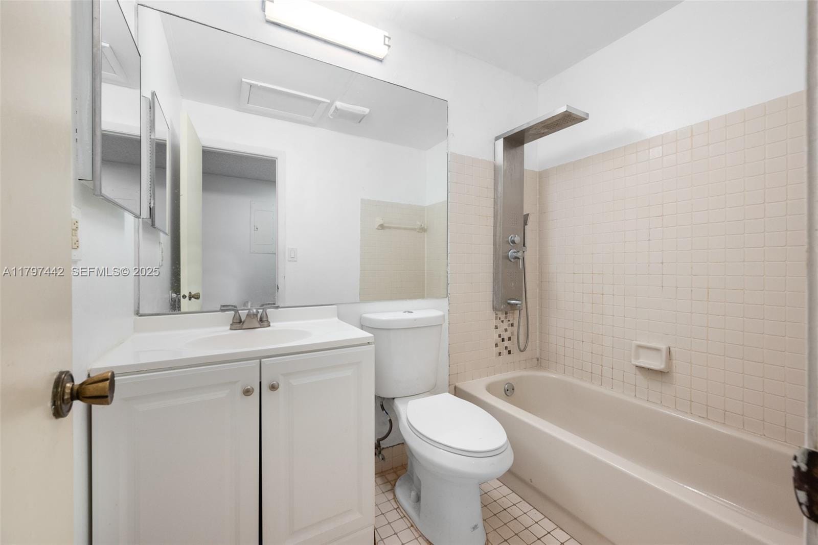 933 NE 199th Street 207 — photo 12