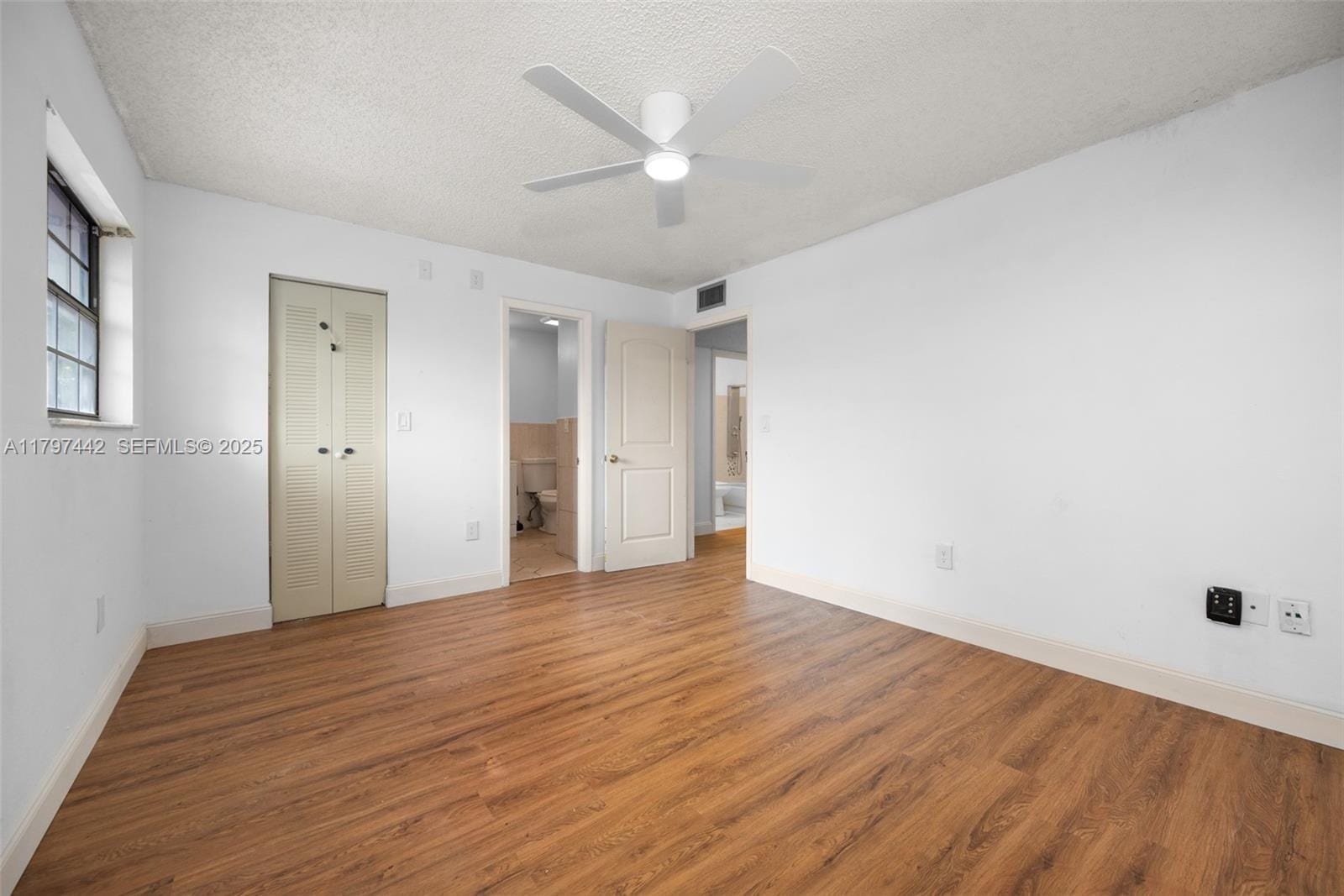 933 NE 199th Street 207, Miami, FL 33179 photo 14