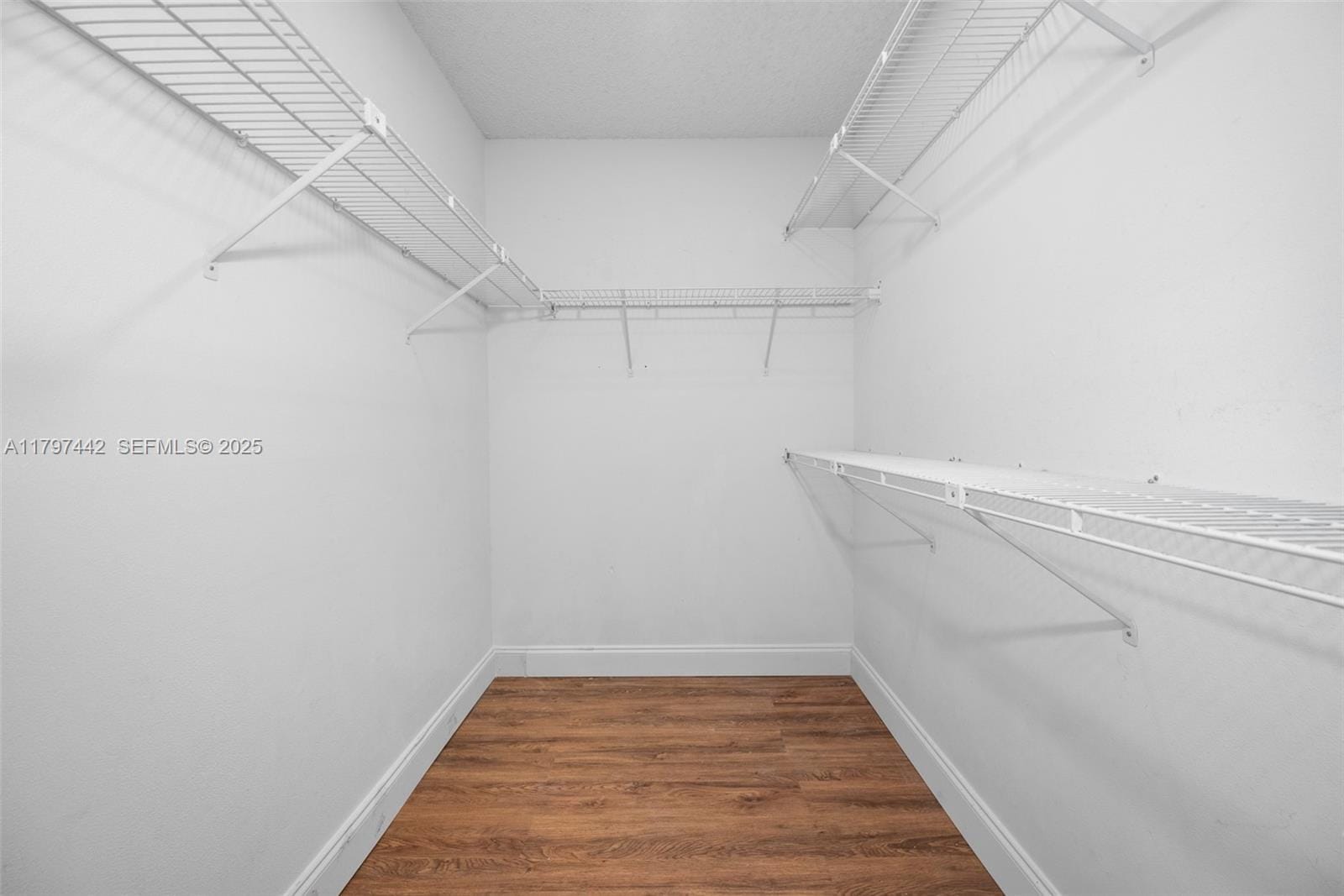 933 NE 199th Street 207, Miami, FL 33179 photo 15