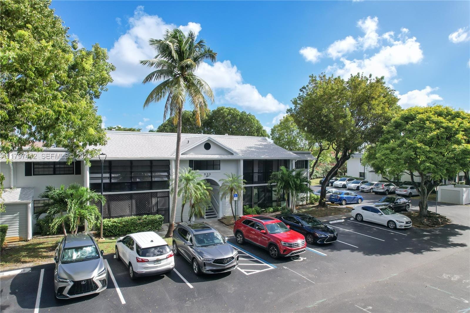933 NE 199th Street 207, Miami, FL 33179 photo 24