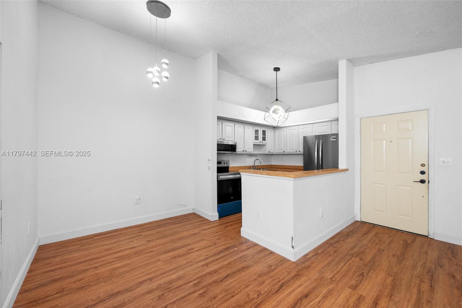 933 NE 199th Street 207 — photo 8