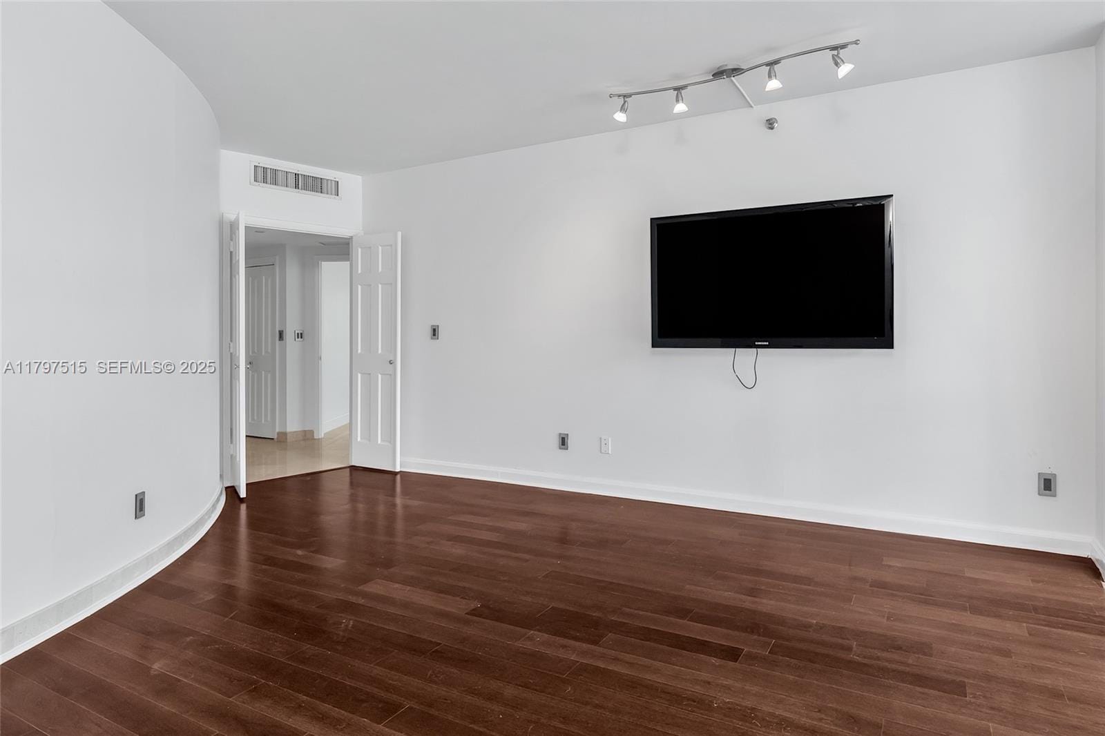 2127 Brickell Avenue 505, Miami, FL 33129 photo 13